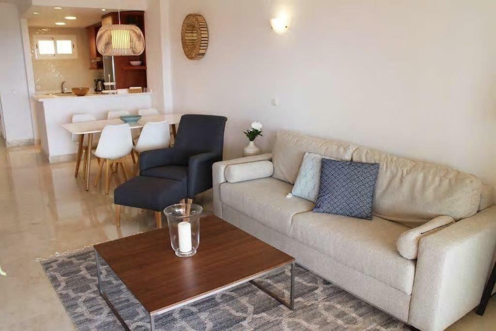 Appartement Ref 12 Luxury Aparment With Views à Marbellac Extérieur photo