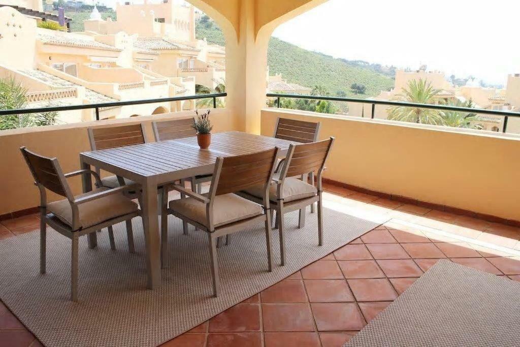 Appartement Ref 12 Luxury Aparment With Views à Marbellac Extérieur photo